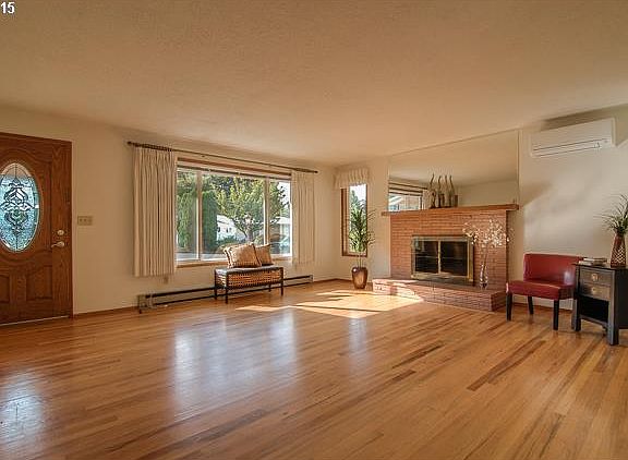 2nd image of 3835 SE Oatfield Ct