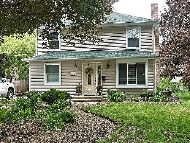 424 Highland Ave photo 1