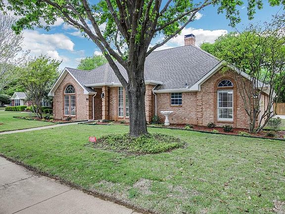 2nd image of 1414 Hidden Oaks Cir