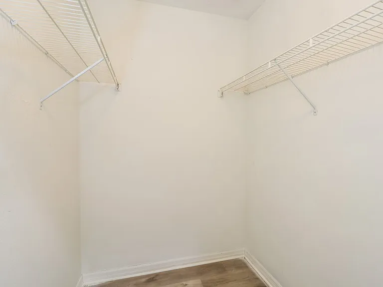 1023 Malletwood Dr — Photo 8