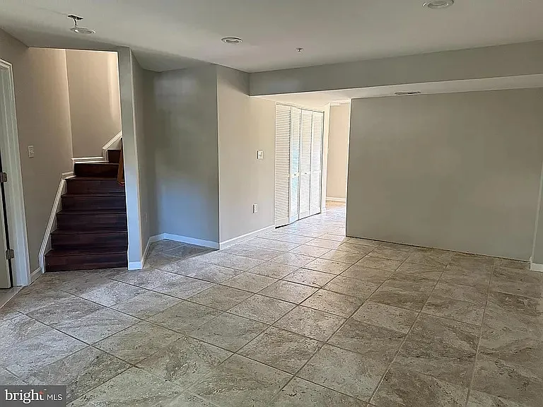 2029 Spring Run Cir — Photo 10