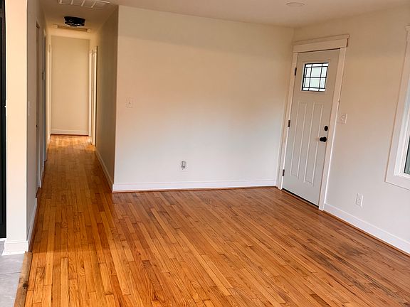 5th image of 4767 Green Creek Rd