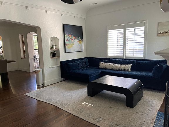 3rd image of 2052 Krameria St