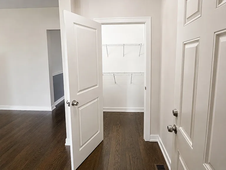 7817 S Aberdeen St #1 — Photo 3