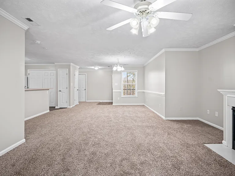 Lakeshore Grande — Photo 20