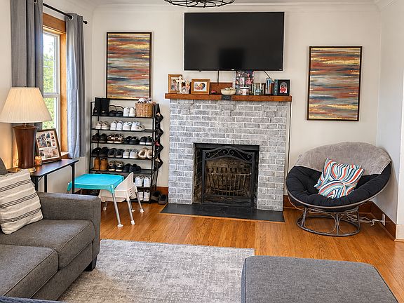 4th image of 615 Upham St