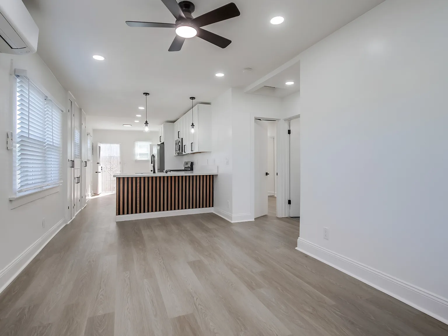 3 bed, 1000 sqft, $3,200 — Photo 4