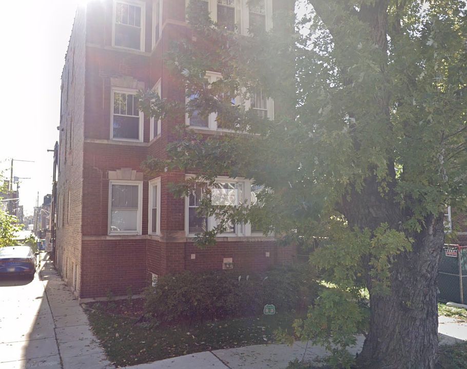 1st image of 2217 W Foster Ave #3