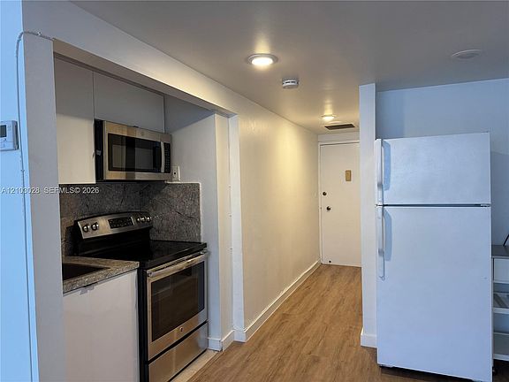 3rd image of 999 Brickell Bay Dr APT 1109
