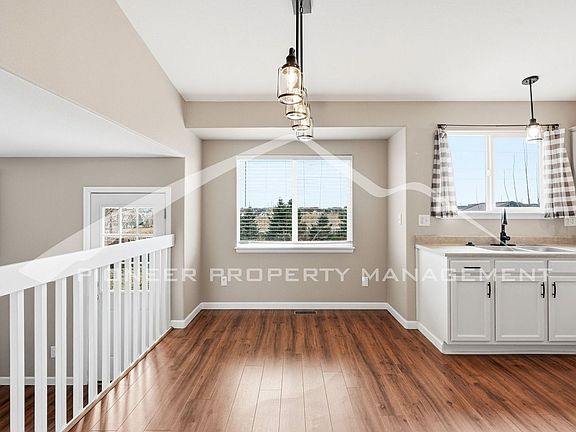 5th image of 5556 S Yakima Way