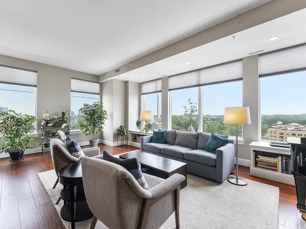 400 W North St APT 1206, Raleigh, NC 27603