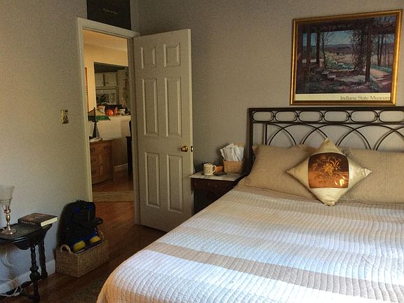 Main level master suite with bath and walk-in closet