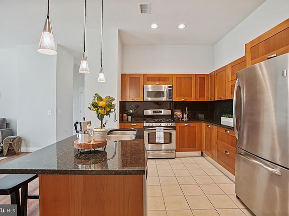 3rd image of 2451 Midtown Ave APT 111