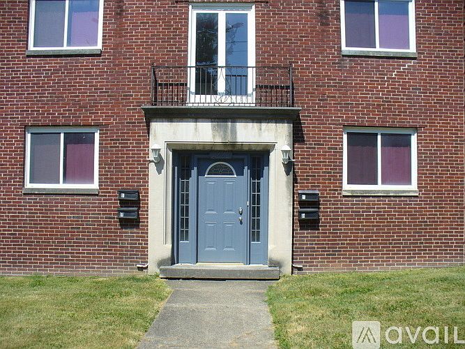1st image of 2375 Neil Ave #A