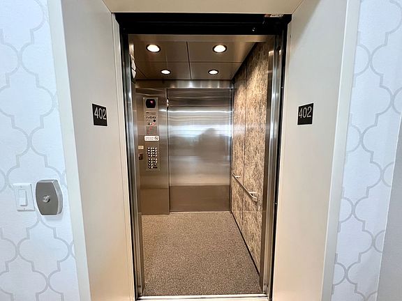 2nd image of 9207 Tesoras Dr Unit 402