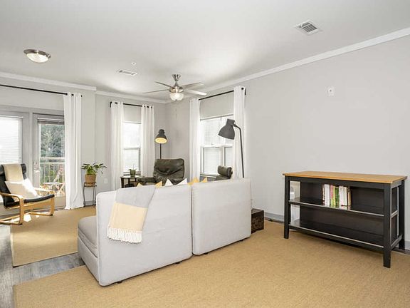 4th image of 782 Riverfront Pkwy Unit 401