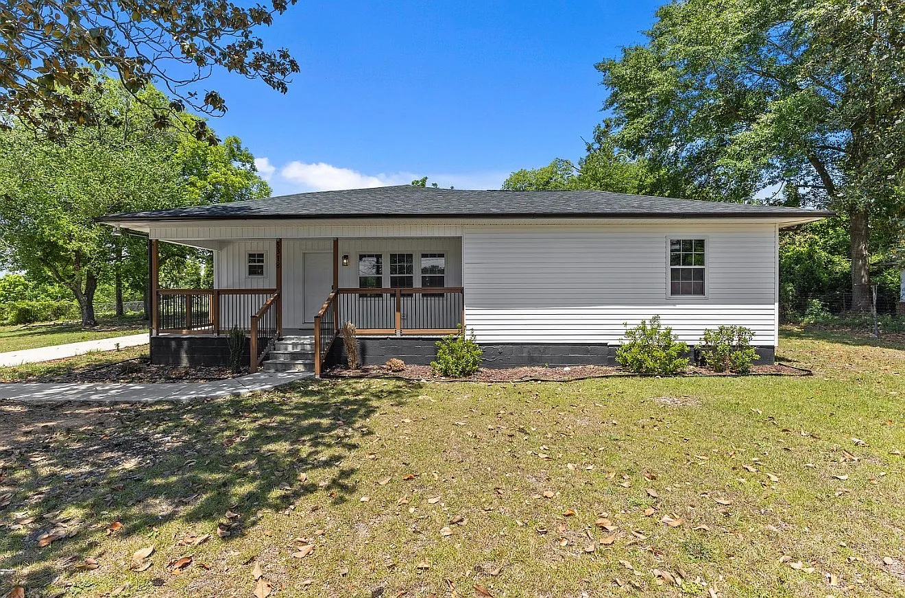 4 bed, 1486 sqft, $1,600 — Photo 2
