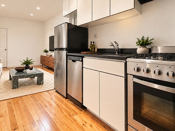 3rd image of 142 Sullivan St APT 11