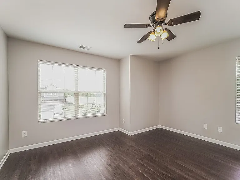 347 Pulaski Dr SW — Photo 17