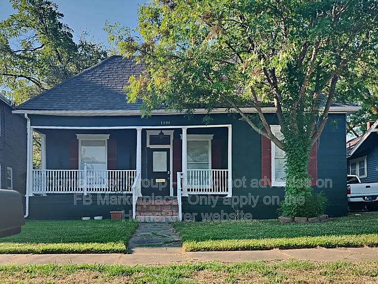 1004 W Gandy St — Photo 1