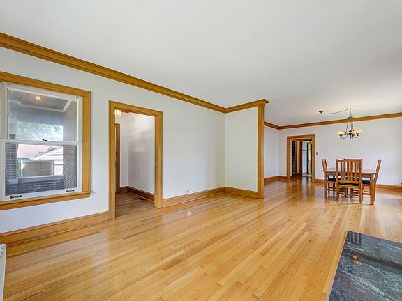 5th image of 541 S Vail Ave