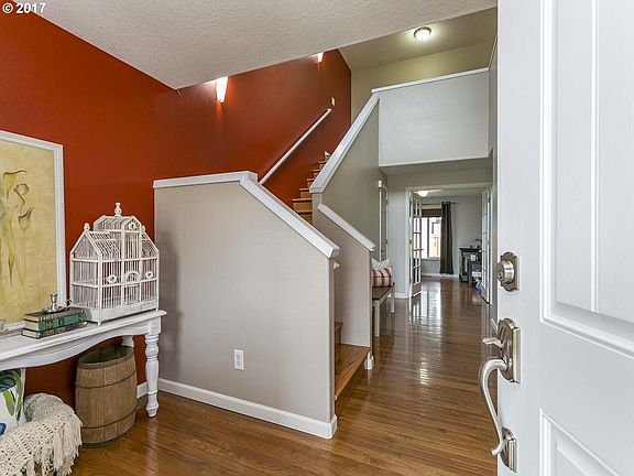 3rd image of 1240 SE 72nd Ave