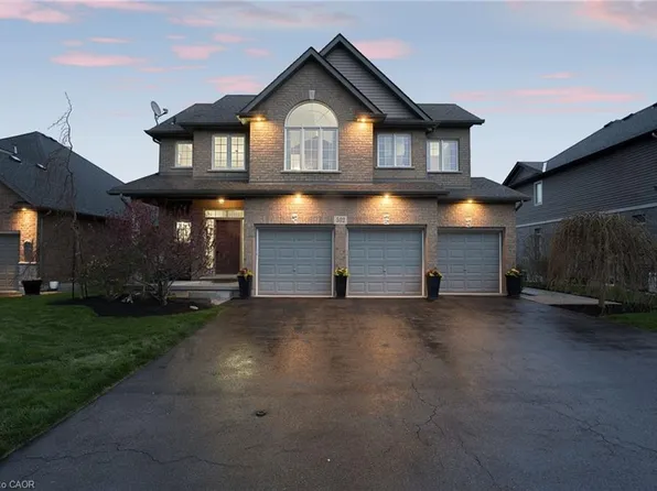 502 Carrie Ave, Fort Erie, ON L0S 1N0