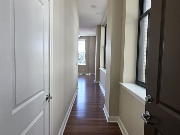 2nd image of 314-22 Walnut St #402