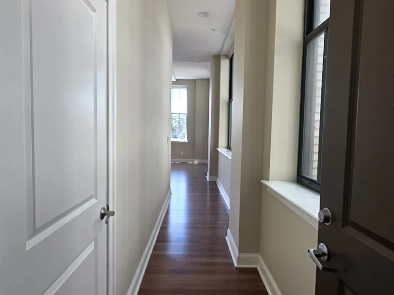 314-22 Walnut St #402 — Photo 2