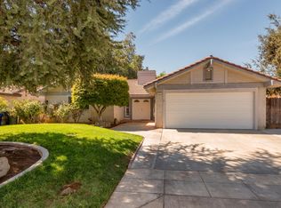 6107 N Carica Ave, Fresno, CA 93722