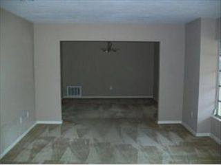 2nd image of 1849 Hamlin Ct