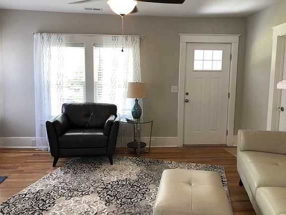 3rd image of 407 Calvert Ave