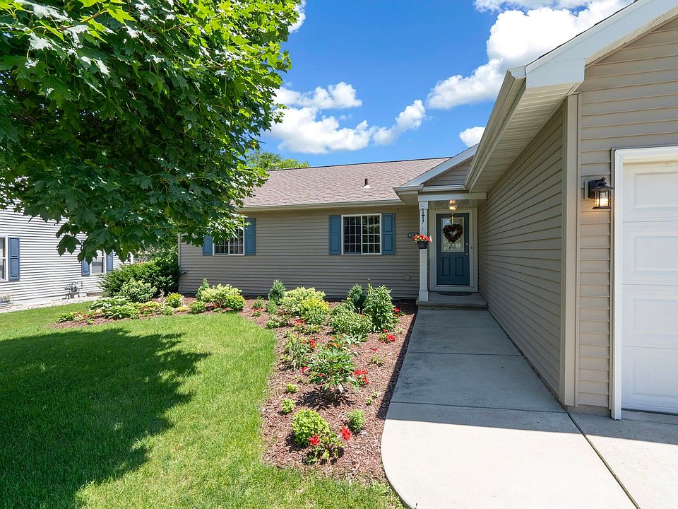 1st image of 411 Rockrose Dr