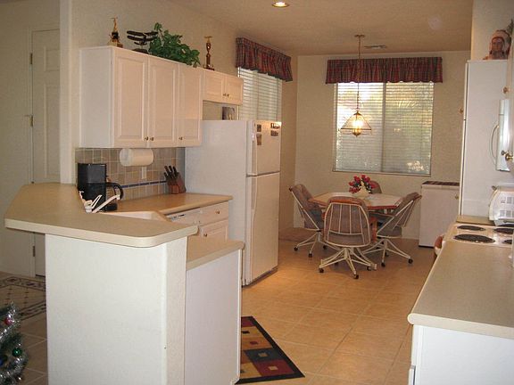 Kitchen with Kitchen Nook