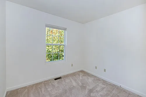 119 Waterbury Ct Photo 1