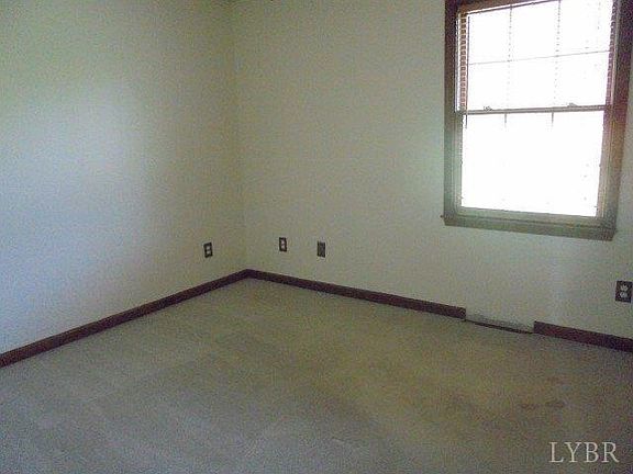 5th image of 978 Brookneal Hwy