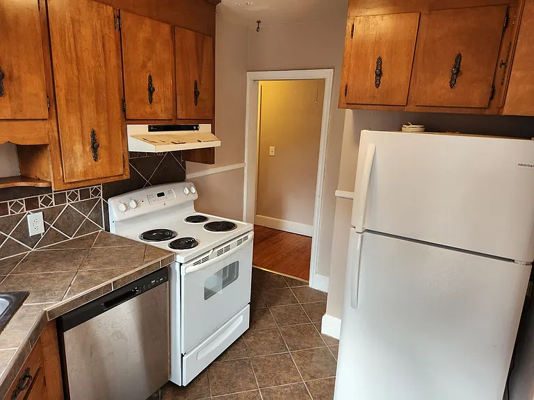2202 Cameron Blvd — Photo 12