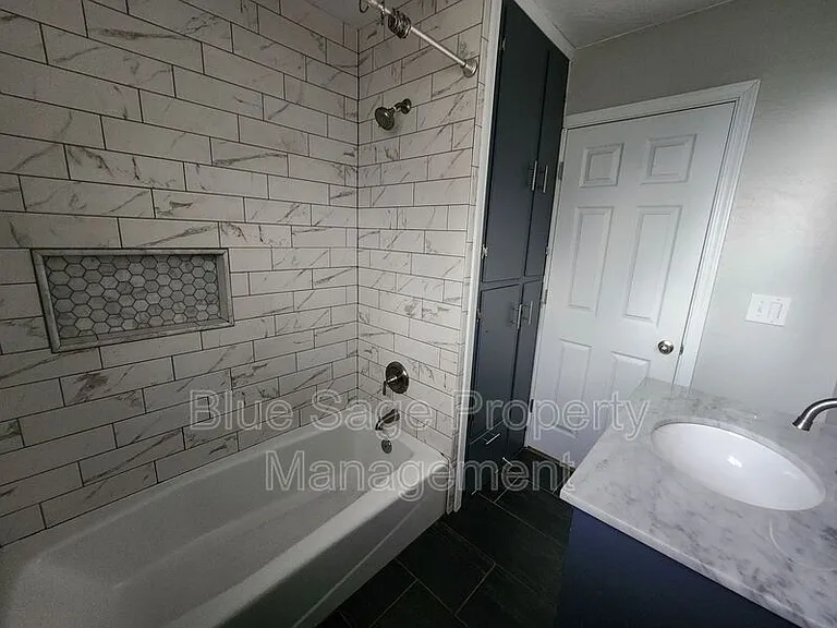 812 W 13th St — Photo 13