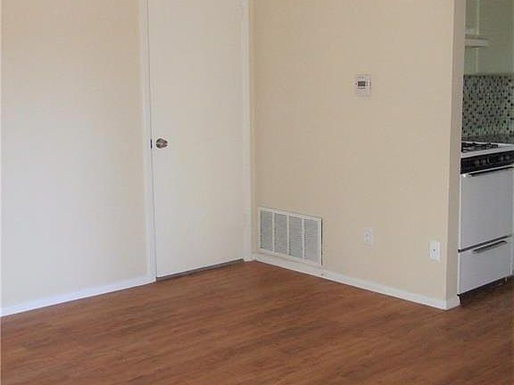 4th image of 2800 Swisher St APT 116
