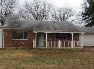 5049 Country View Dr, Imperial, MO 63052