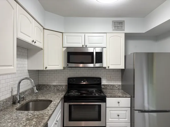 17810 Buehler Rd APT 155, Olney, MD 20832