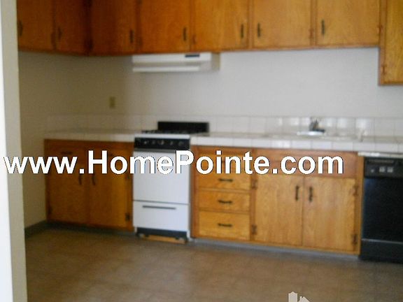 4th image of 7333 S Land Park Dr