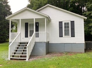 100 Pamela Dawn Dr, Lowell, NC 28098