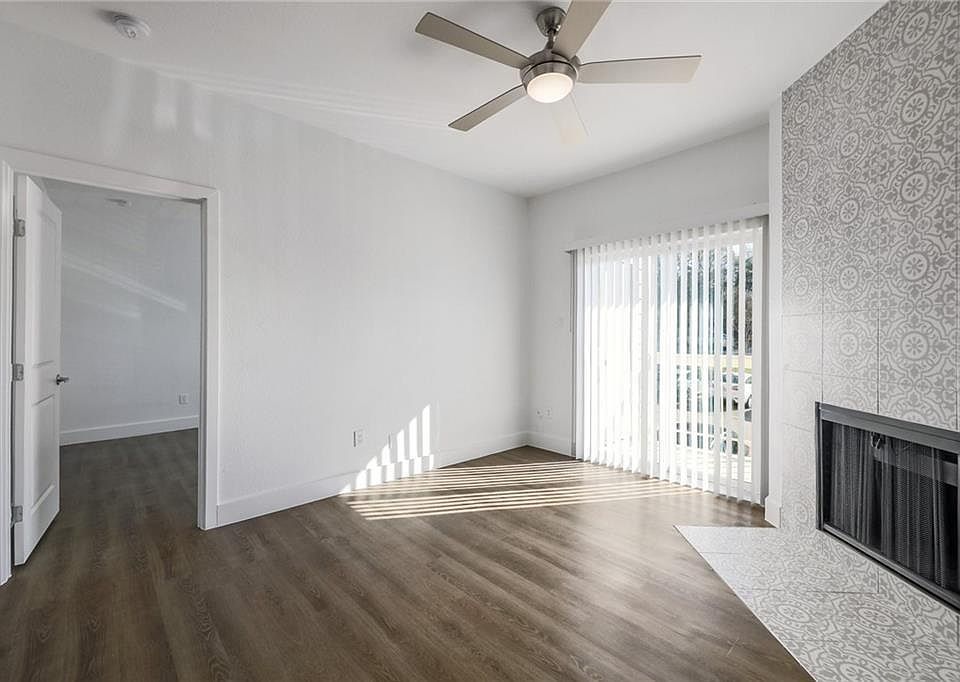 1st image of 114 E 31st St APT 203