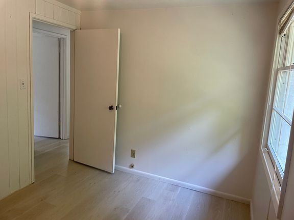 5th image of 23007 55th Ave W