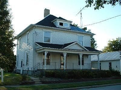 1st image of 305 S Main St