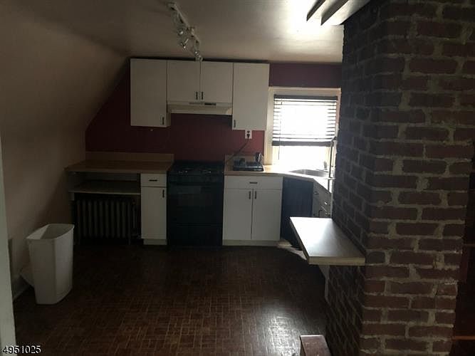 2nd image of 145 Elm St