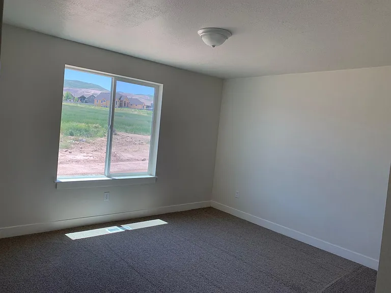 15078 S 2815 W — Photo 2
