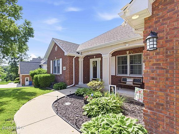 2nd image of 4011 Catalina Dr