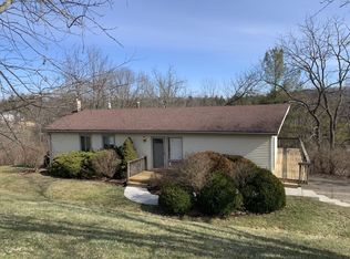 100 Wonder Hills Dr, Athens, OH 45701